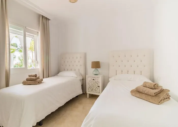 Arcadia - Avenida 28 De Adelfas 29680 Estepona, Malaga *