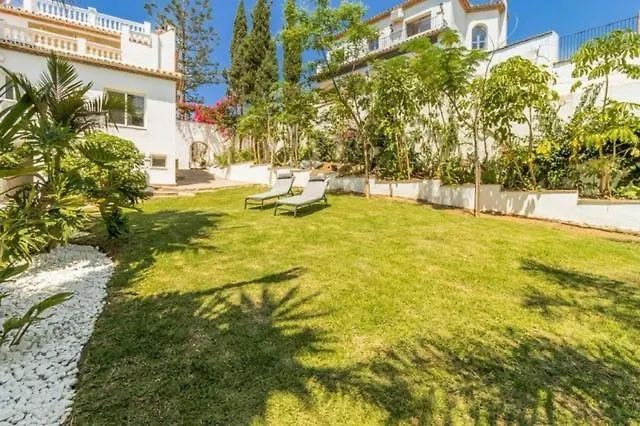 Arcadia - Avenida 28 De Adelfas 29680 Estepona, Malaga Villa
