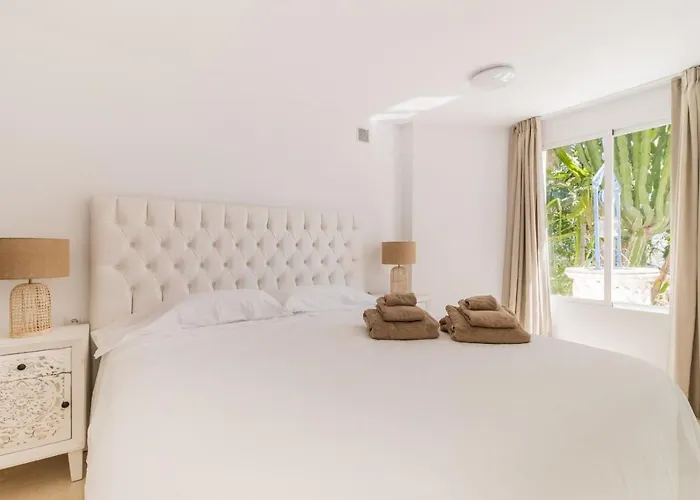 Arcadia - Avenida 28 De Adelfas 29680 Estepona, Malaga * Estepona