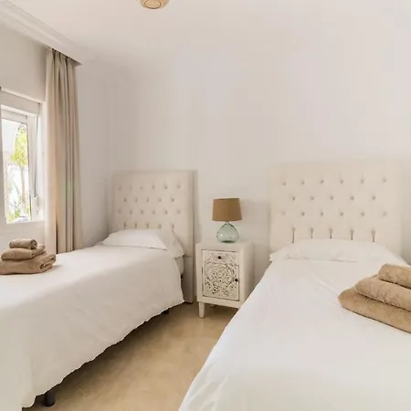 Arcadia - Avenida 28 De Adelfas 29680 Estepona, Malaga *