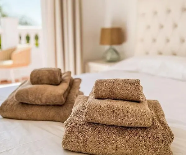 Arcadia - Avenida 28 De Adelfas 29680 Estepona, Malaga Villa Estepona