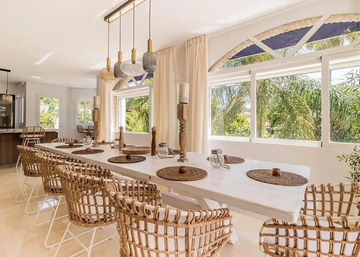 Villa Arcadia - Avenida 28 De Adelfas 29680 Estepona, Malaga Estepona