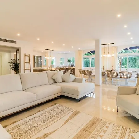 Arcadia - Avenida 28 De Adelfas 29680 Estepona, Malaga فيلة *