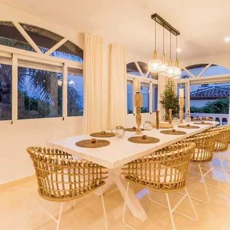 Arcadia - Avenida 28 De Adelfas 29680 Estepona, Malaga